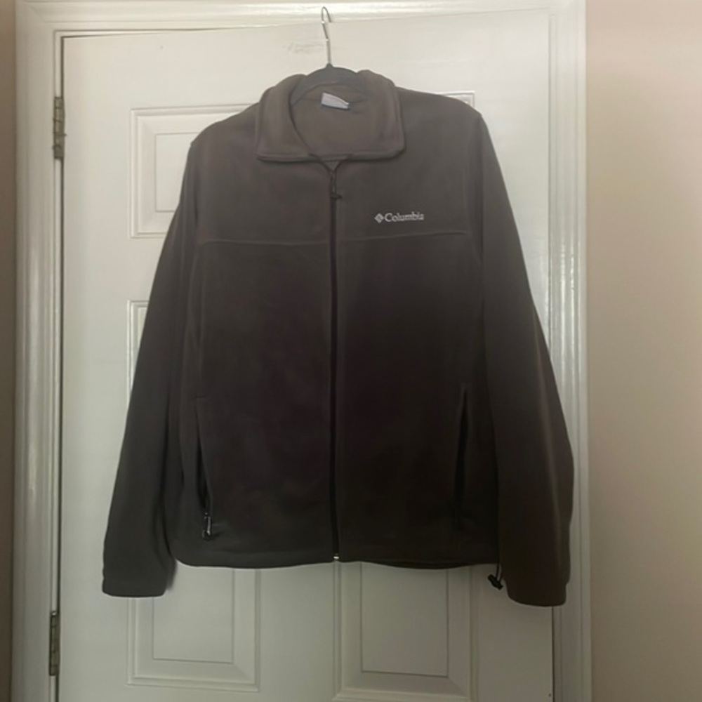 Columbia Men’s Medium Gray Fleece Jacket